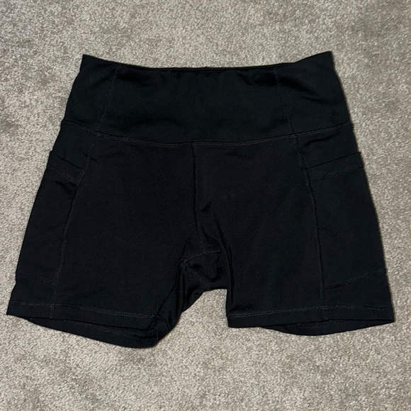 Baleaf size medium bike shorts 🩳 - Picture 1 of 4